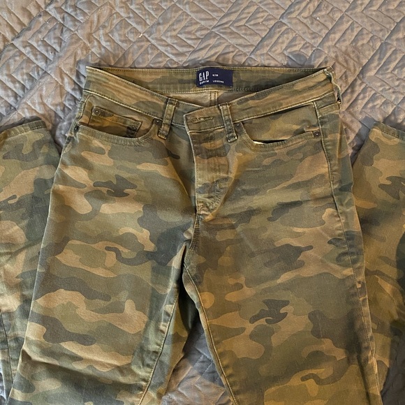 Gap Camo Print Pants - Picture 2 of 6